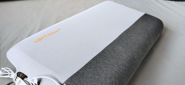 每晚深睡 记忆绵深睡枕，热敷+气囊稳固支撑睡出好气色！