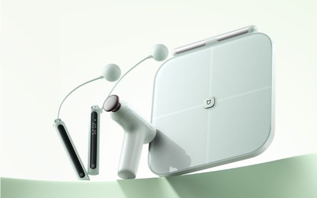 米家运动健康套装：能用来家庭运动、放松，还能做健康管理